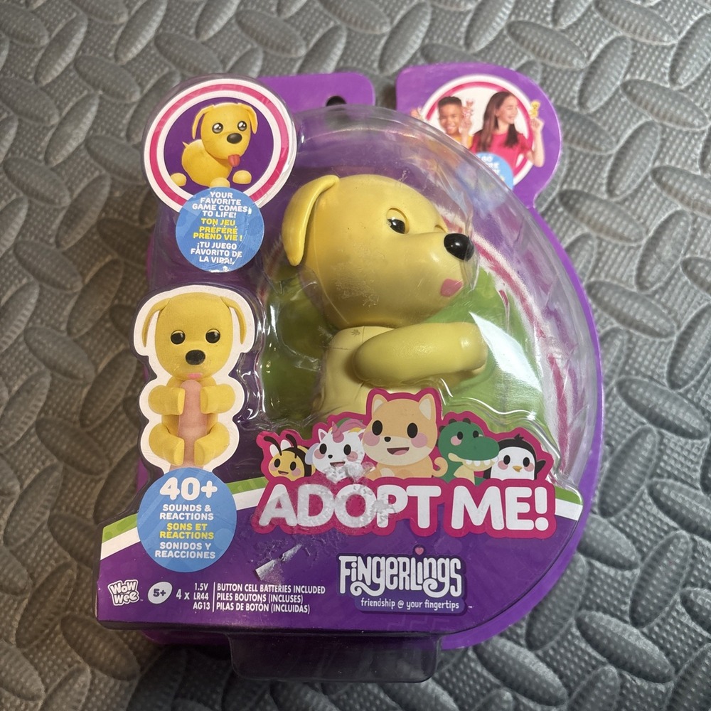 Fingerlings Adopt‎ Me! Interactive Dog